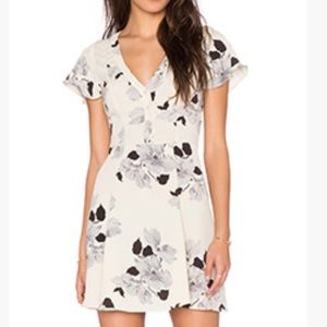 Privacy Please NWOT Gorgeous White Floral Dress
